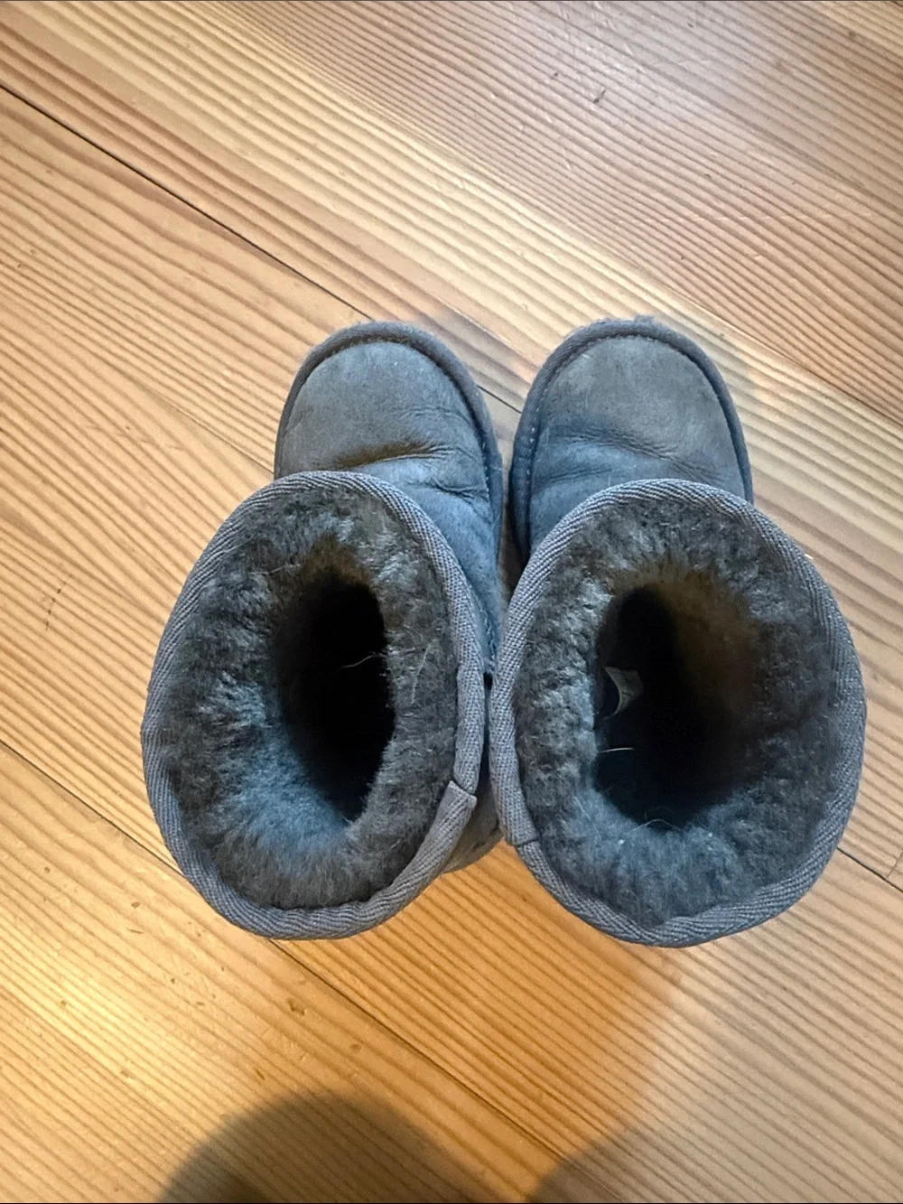 UGG authentic kids